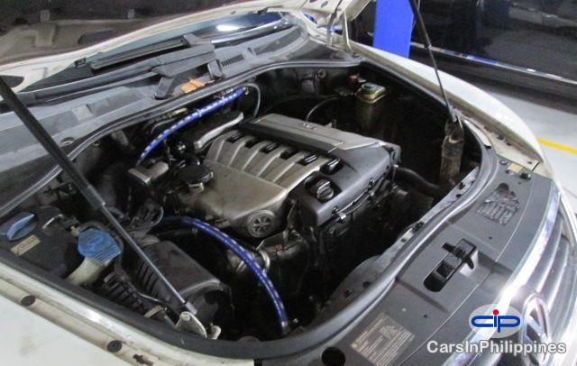 Volkswagen Touareg Automatic - image 7