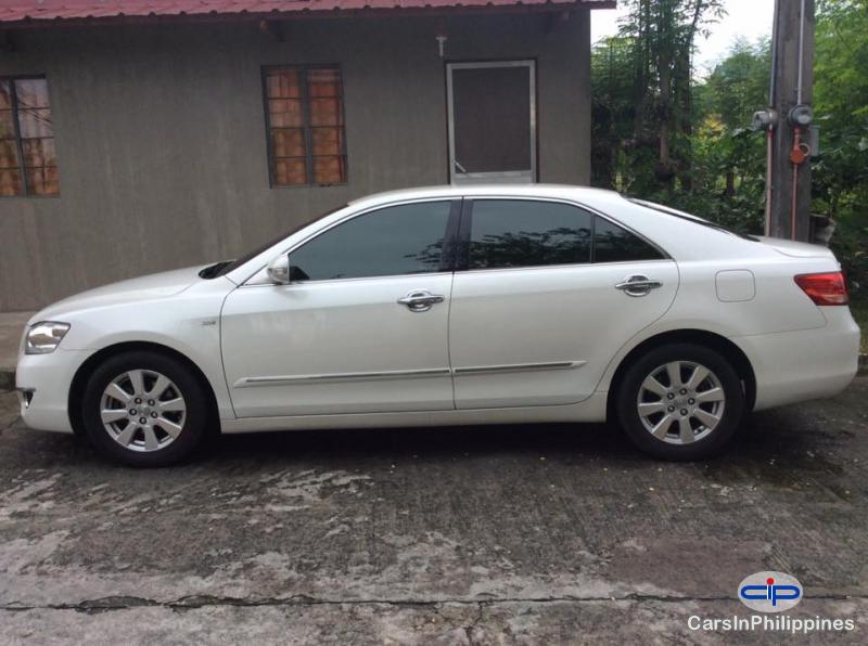 Toyota Camry Automatic - image 10