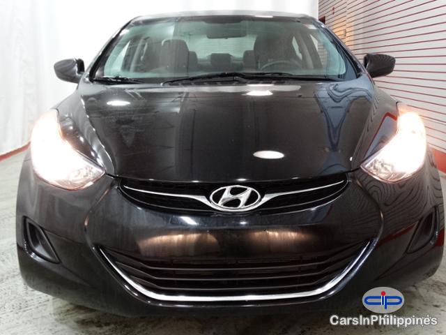 Hyundai Elantra Automatic 2013 - image 2