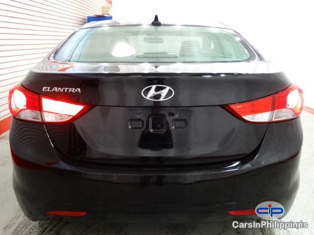 Hyundai Elantra Automatic 2013 - image 4