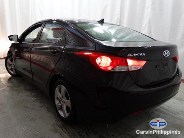 Hyundai Elantra Automatic 2013 - image 5