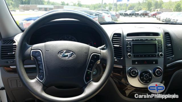 Picture of Hyundai Santa Fe Automatic 2010 in Metro Manila