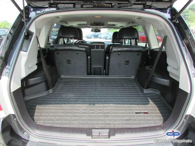 Toyota Highlander Automatic 2011 in Metro Manila - image