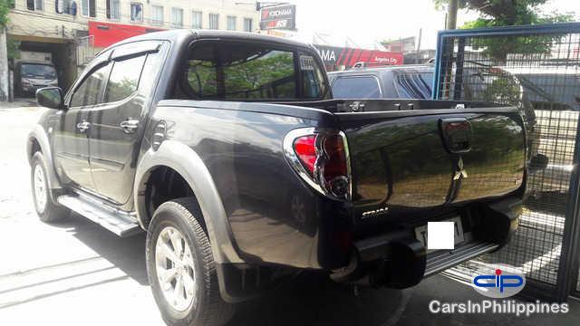 Mitsubishi Strada Automatic 2012 - image 2