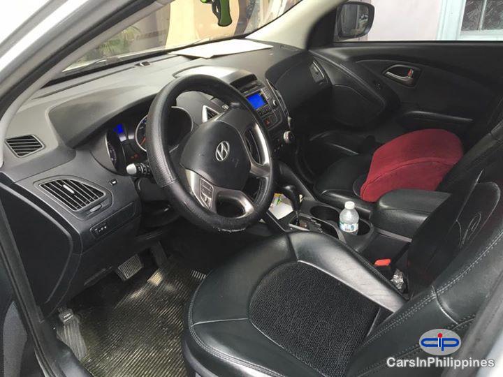 Hyundai Tucson Automatic 2010 - image 4