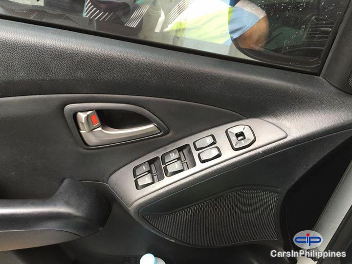 Hyundai Tucson Automatic 2010 - image 5