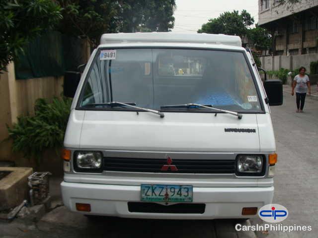 Picture of Mitsubishi L300 Manual