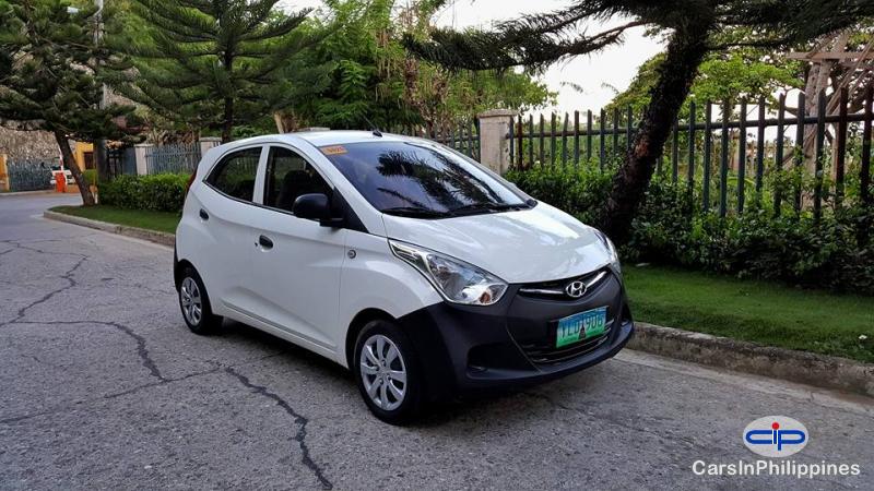 Hyundai Eon Automatic - image 4