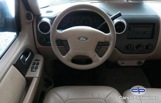 Ford Expedition - image 2