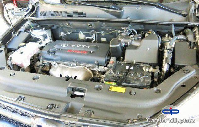 Toyota RAV4 - image 4