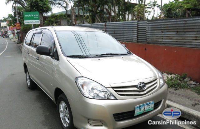 Pictures of Toyota Innova 2008