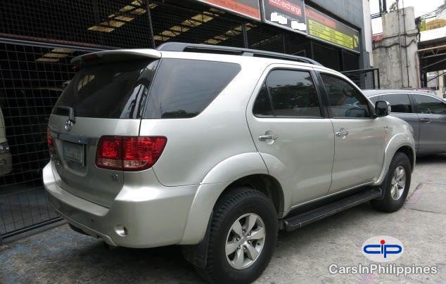 Toyota Fortuner Automatic 2007 - image 2