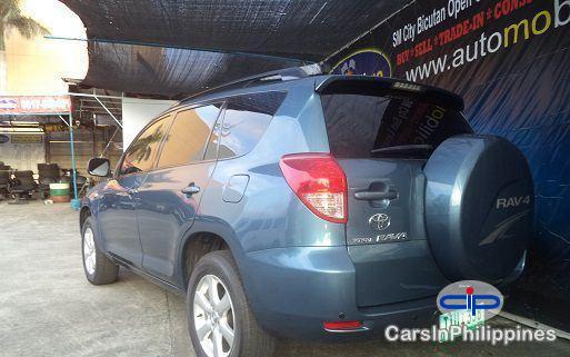 Toyota RAV4 - image 5