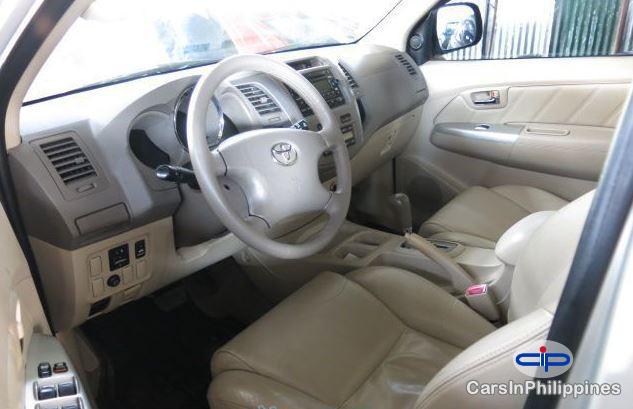 Toyota Fortuner - image 2