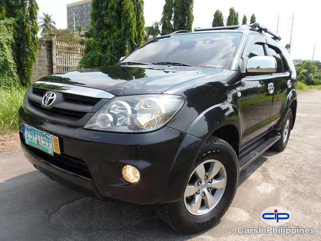 Picture of Toyota Fortuner Automatic 2009