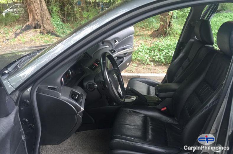 Honda Accord Automatic - image 2