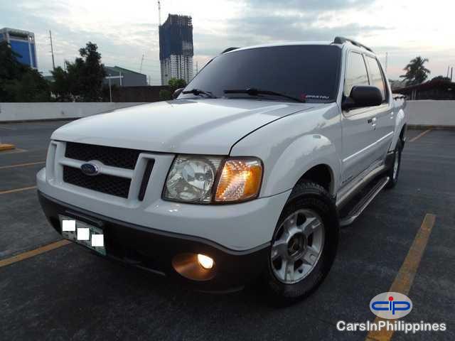 Pictures of Ford Explorer Automatic 2003