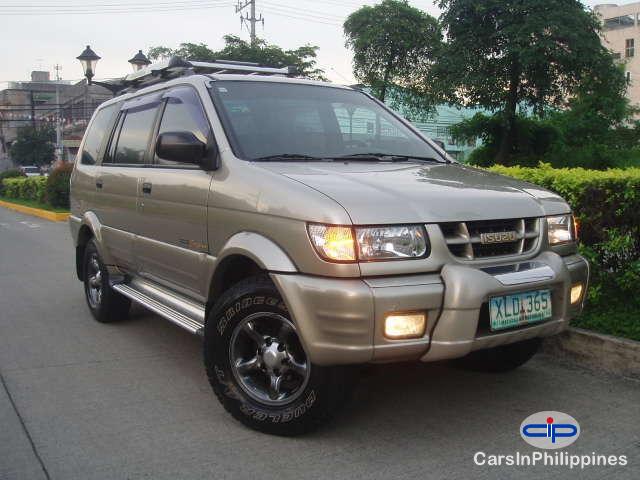 Pictures of Isuzu Crosswind