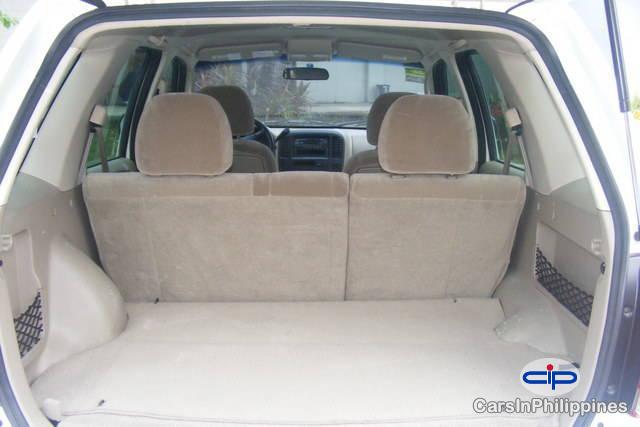 Ford Escape - image 2