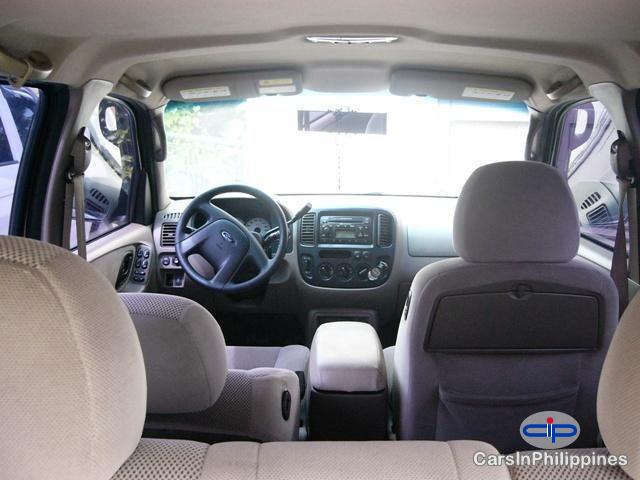 Ford Escape - image 2