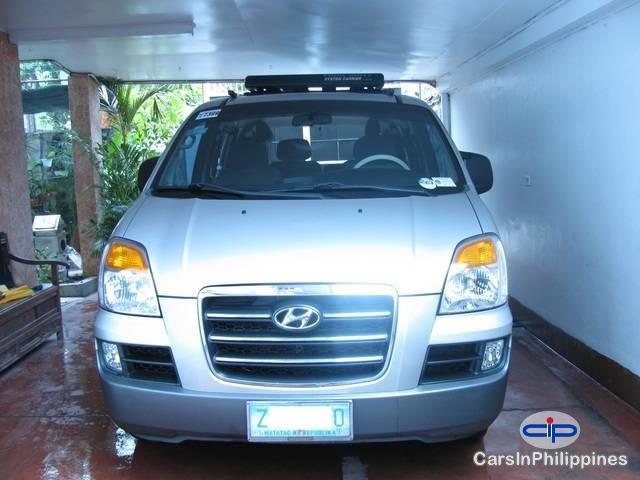 Picture of Hyundai Starex