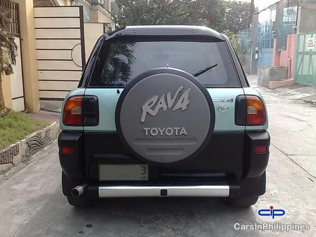 Toyota RAV4 Manual - image 2