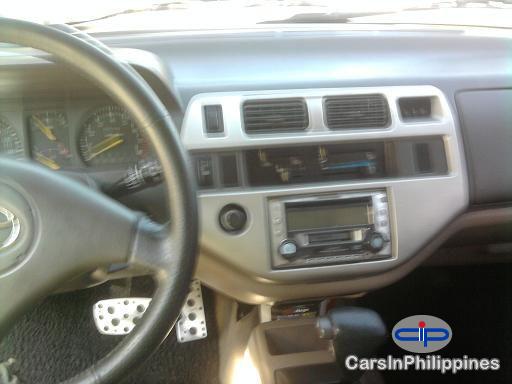 Toyota Revo - image 3