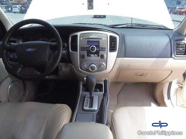 Ford Escape - image 2