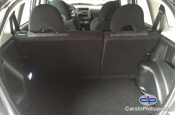 Honda Jazz Manual 2006 - image 4