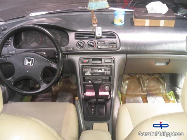 Honda Accord Automatic - image 3
