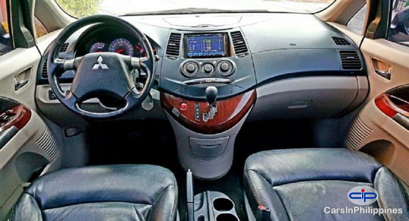 Mitsubishi Grandis Automatic 2008