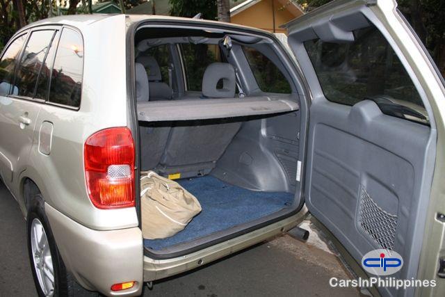 Toyota RAV4 Manual 2004 - image 3