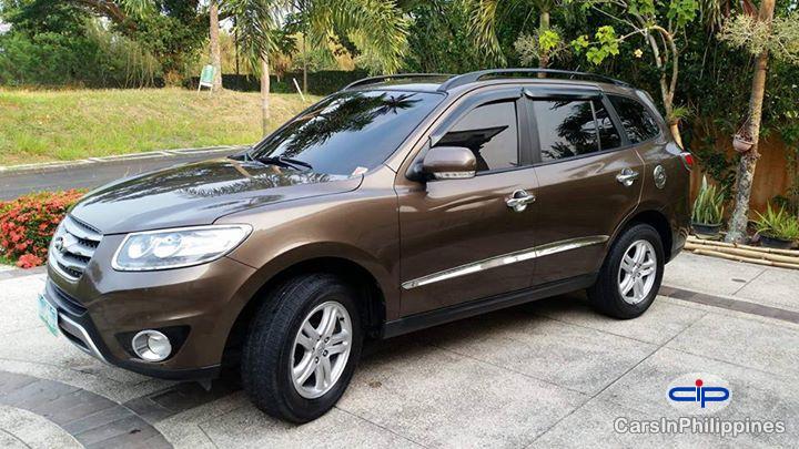 Hyundai Santa Fe Automatic 2012 in Metro Manila