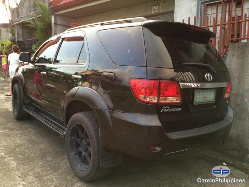 Toyota Fortuner Automatic - image 4