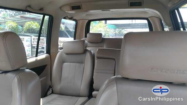 Isuzu Automatic 2010 - image 3