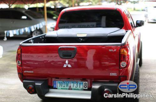 Mitsubishi Strada Manual 2010 - image 4