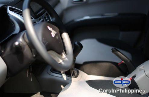 Mitsubishi Strada Manual 2010 - image 6