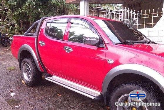 Mitsubishi Strada Automatic 2010 - image 3