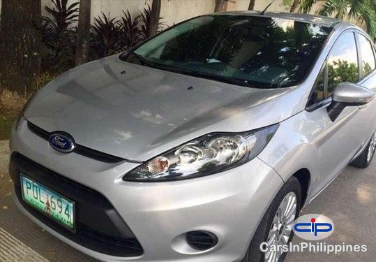 Ford Fiesta Automatic 2011 - image 2