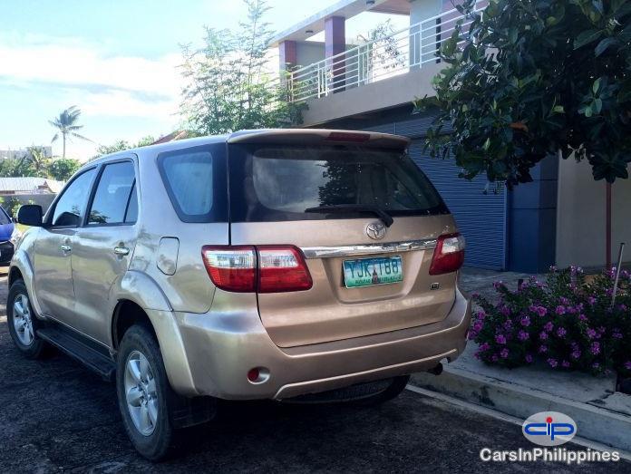 Toyota Fortuner Automatic - image 5