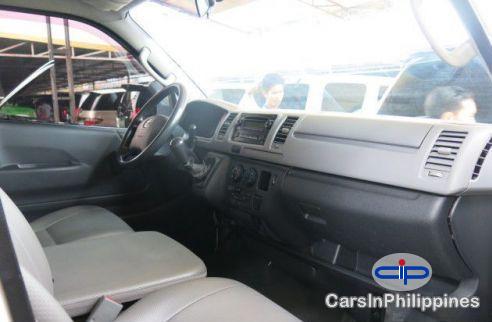 Toyota Hiace Manual 2008 - image 4