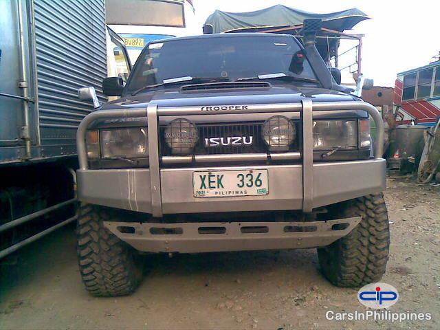 Isuzu Trooper Manual - image 2