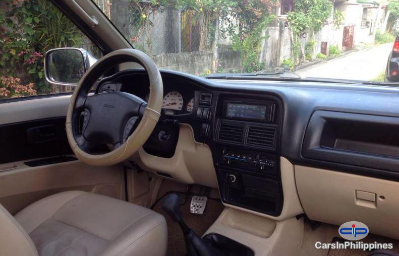 Isuzu Crosswind - image 2