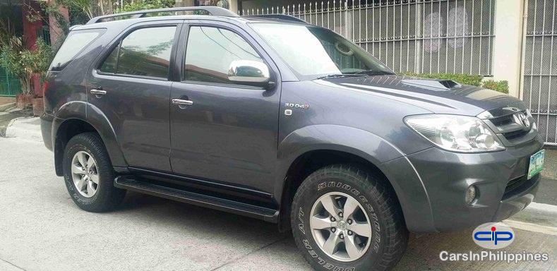 Picture of Toyota Fortuner Automatic 2005