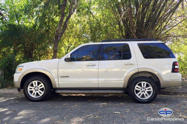 Pictures of Ford Explorer