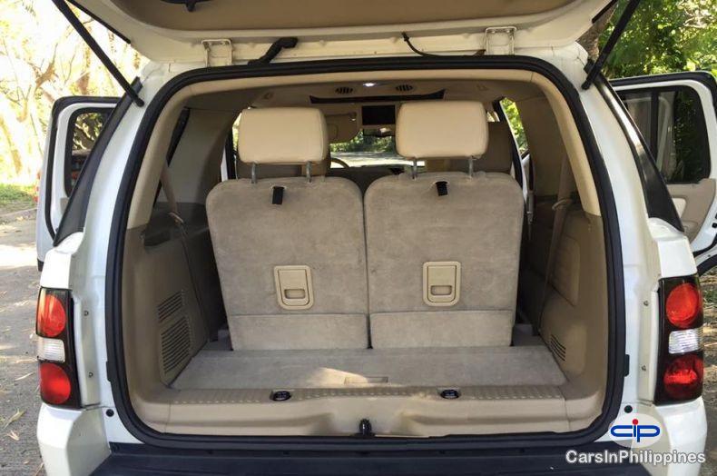 Ford Explorer - image 5