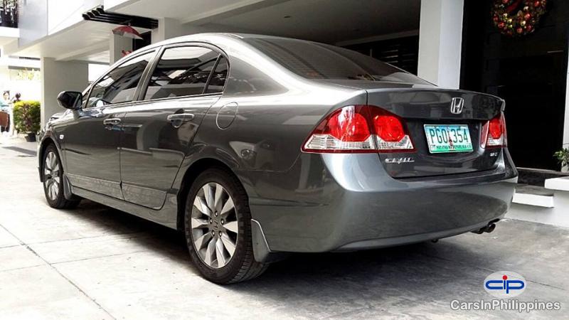 Honda Civic Automatic - image 2