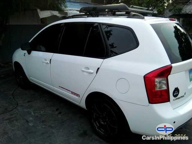 Pictures of Kia Carens Manual 2011