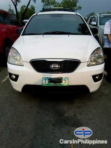 Kia Carens Manual 2011 - image 2