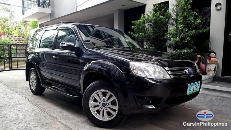 Pictures of Ford Escape Automatic